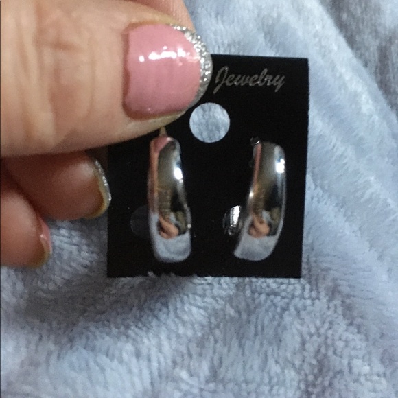 Sterling Silver .925 Hoop Earrings - Picture 2 of 4